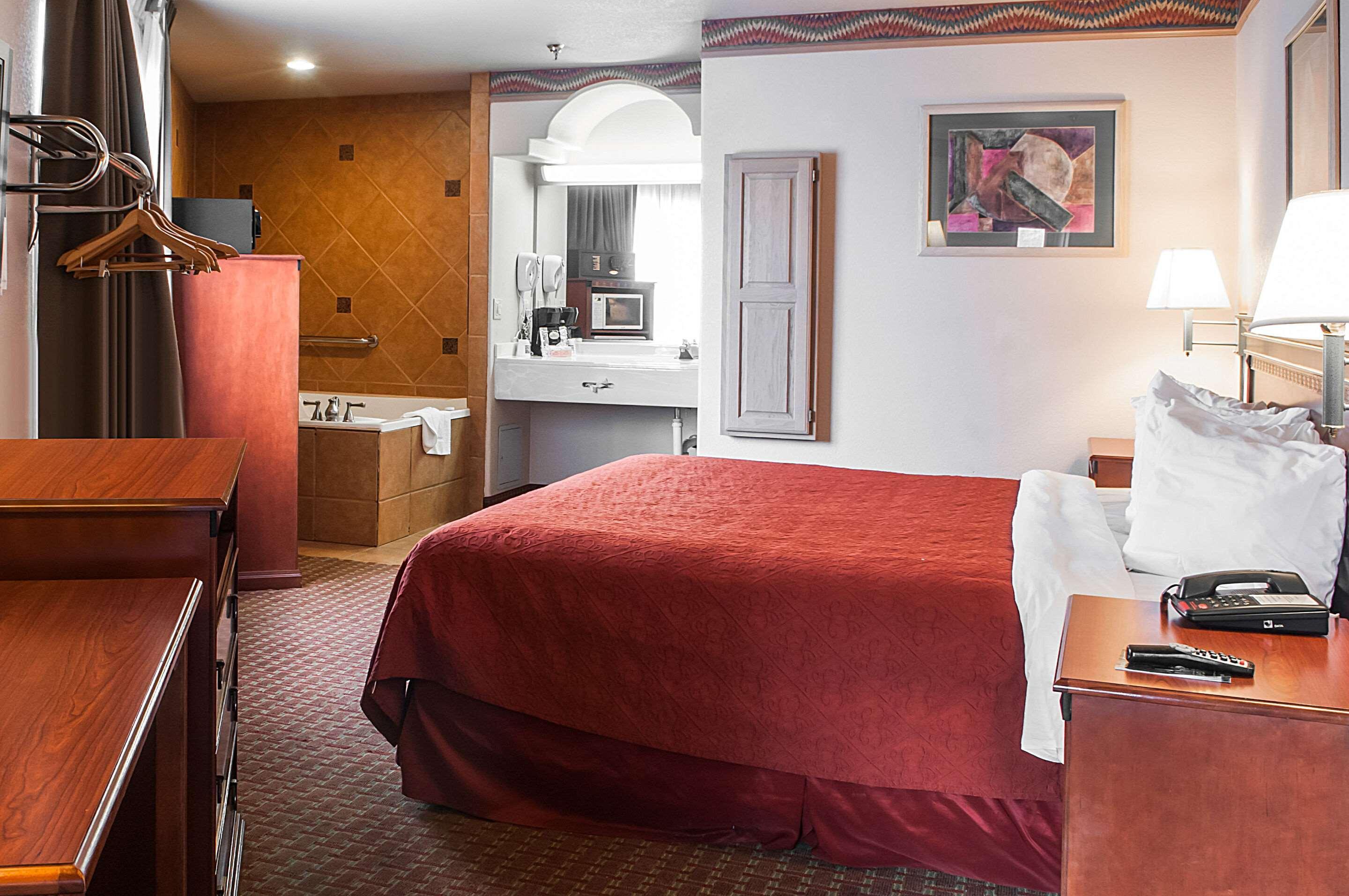 Quality Inn & Suites Las Cruces - University Area Εξωτερικό φωτογραφία