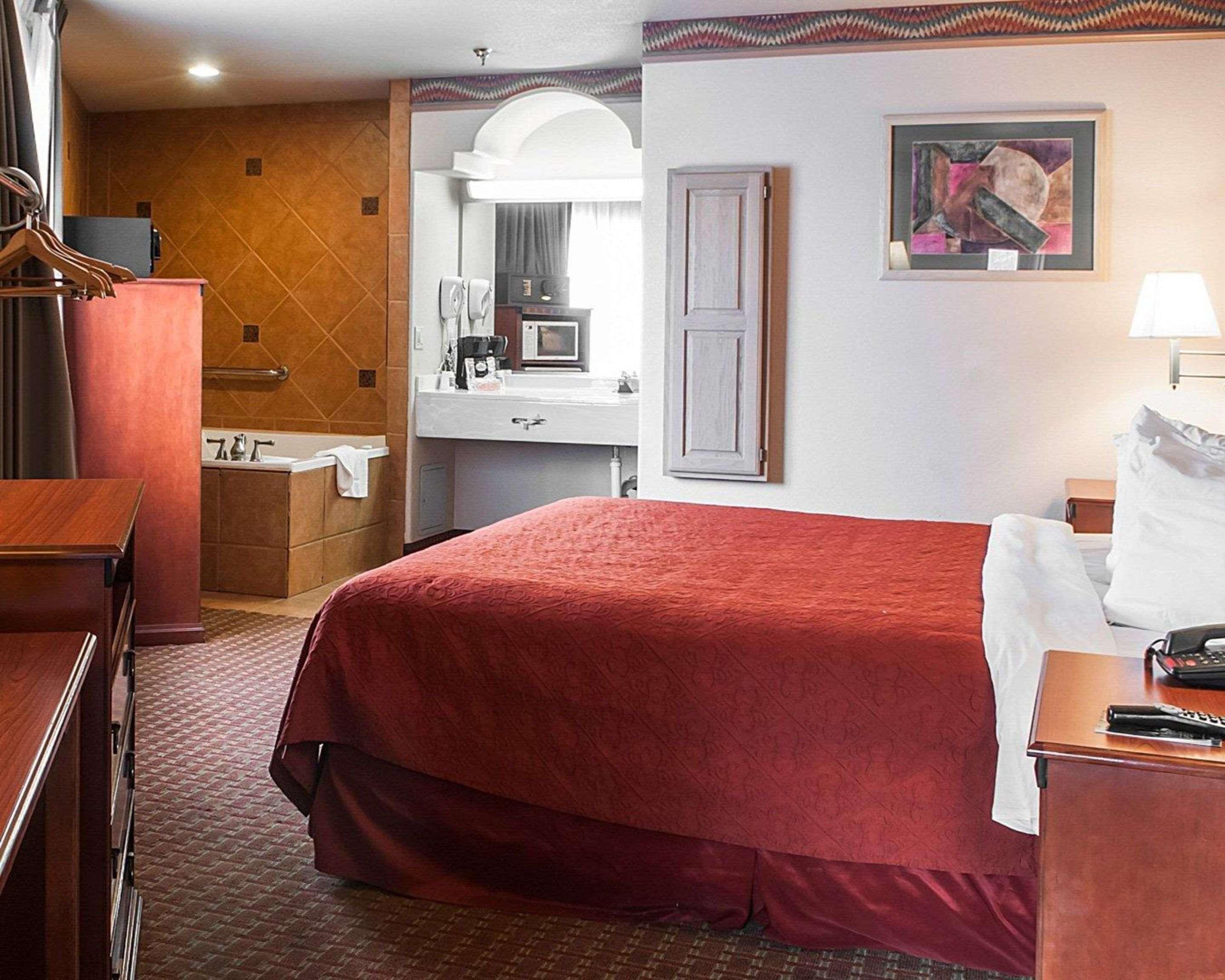 Quality Inn & Suites Las Cruces - University Area Εξωτερικό φωτογραφία